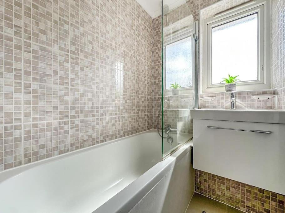 New Cosy Luxury 3 Bedroom House In Battersea London Eksteriør bilde